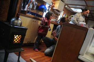 0067-Famille_au_coin_du_poele