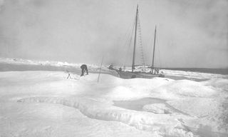 13176-Yacht-Argo-near-Barrow--Anglo-American-Polar-Expedition--Barrow